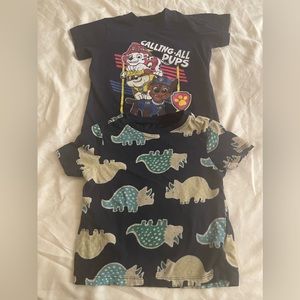 2 boys 3T t-Shirts